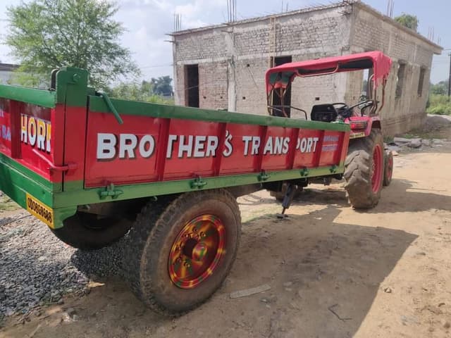 Mahindra YUVO 275 DI (2)