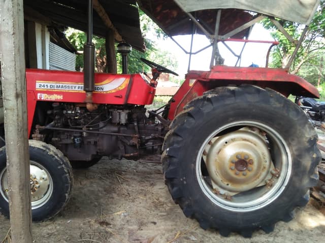 Massey ferguson 241 DI Maha Shakti (2)