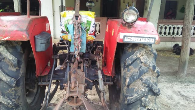 Massey ferguson 241 DI Maha Shakti (3)