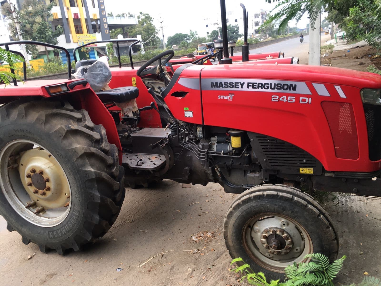 Massey ferguson MF 245 SMART 4WD (4)