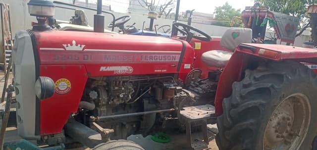 Massey ferguson 5245 DI 4WD (2)