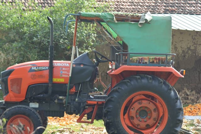 Kubota MU4501 2WD (4)