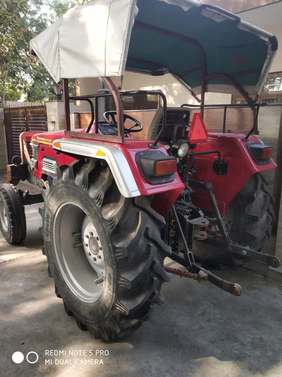Mahindra 555 DI Powerplus