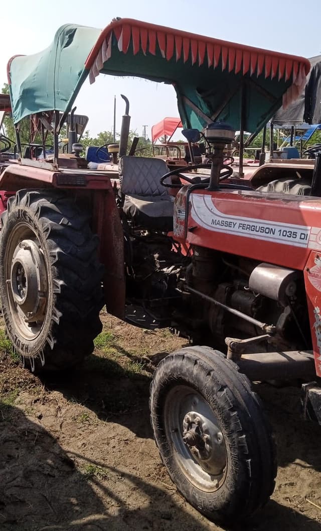 Massey ferguson 1035 DI (3)