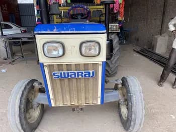 Swaraj 735 FE (1) Swaraj 735 FE (1)