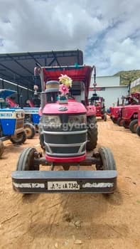 Mahindra YUVO 575 DI (1) Mahindra YUVO 575 DI (1)