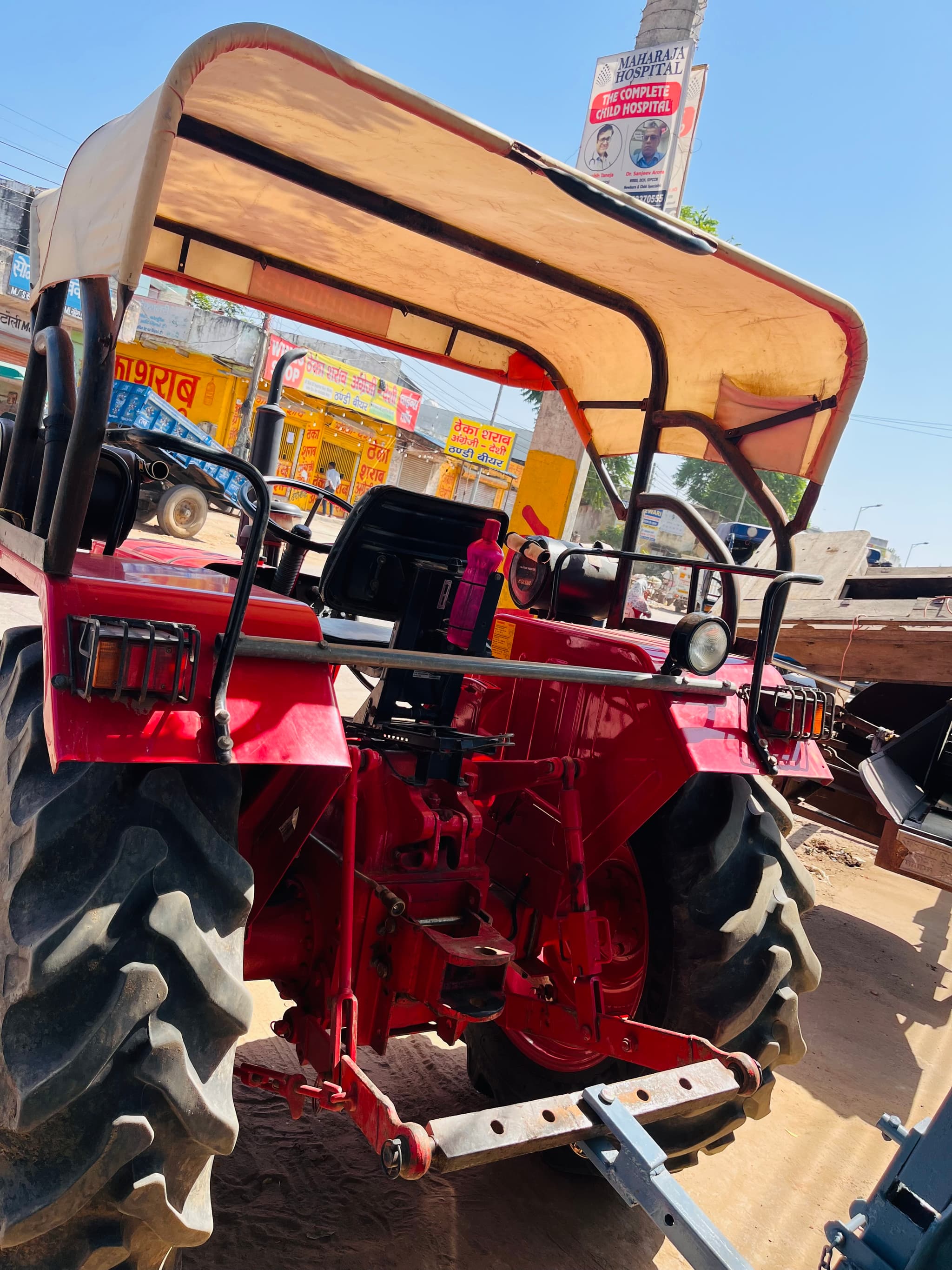 Mahindra 415 DI (40HP) (2) Mahindra 415 DI (40HP) (2)