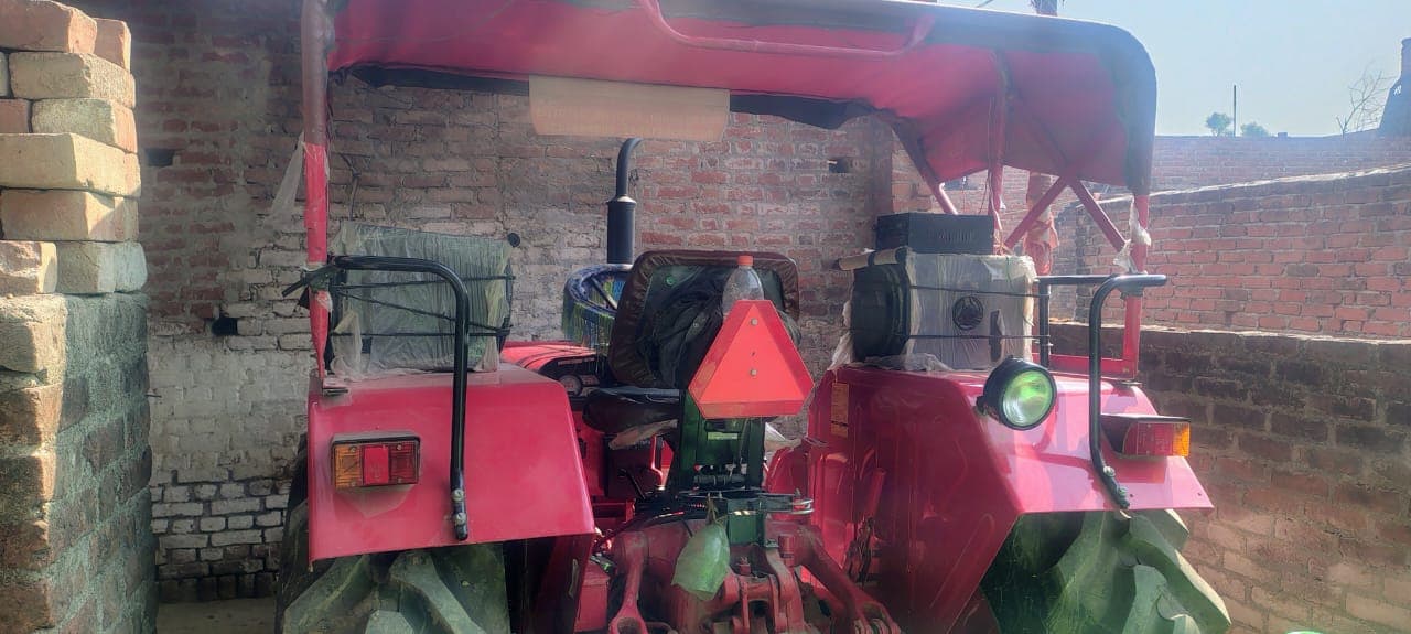 Mahindra 575 Di Xp Plus (47HP) (2) Mahindra 575 Di Xp Plus (47HP) (2)