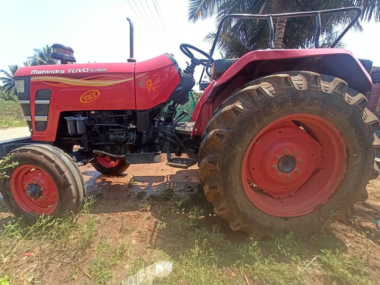 Mahindra YUVO 575 DI (3) Mahindra YUVO 575 DI (3)